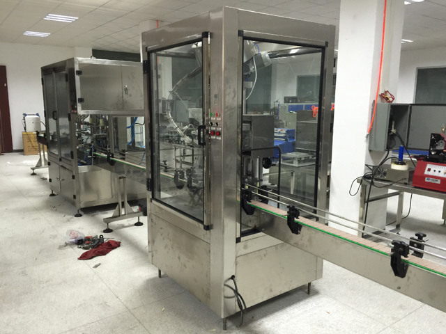 टच स्क्रीन भरने के लिए मशीनरी.jpg