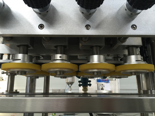 मशीनरी के लिए कैपिंग हेड.jpg