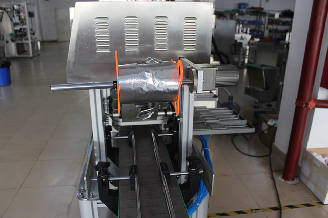 ग्लास जार सीलिंग मशीन (1).JPG