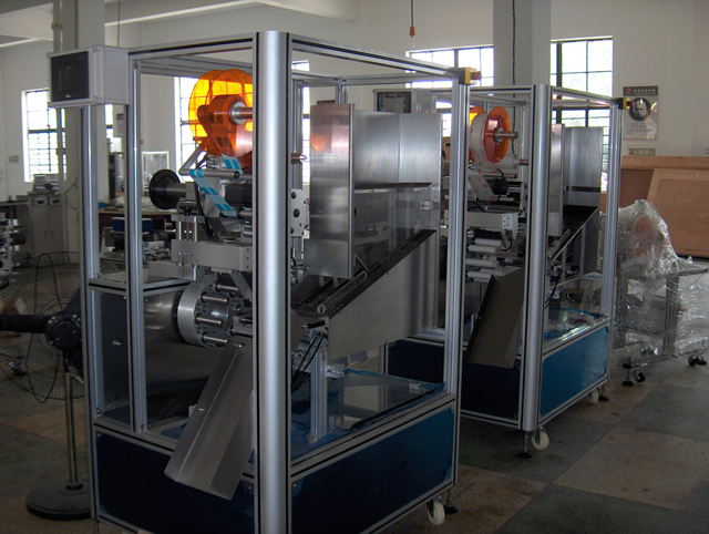 tubes labeling machine in stock ट्यूब लेबलिंग के लिए मशीनरी.jpg