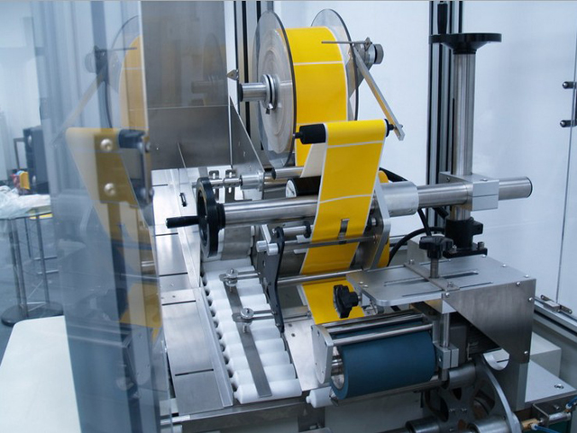 feeding tubes labeling process लेबलिंग मशीनरी के लिए विवरण.jpg