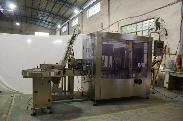 स्वचालित वैक्यूम कैपिंग.jpg