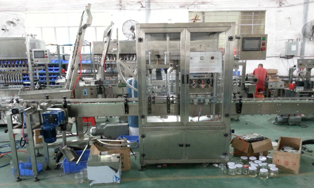 स्वचालित वैक्यूम कैपिंग