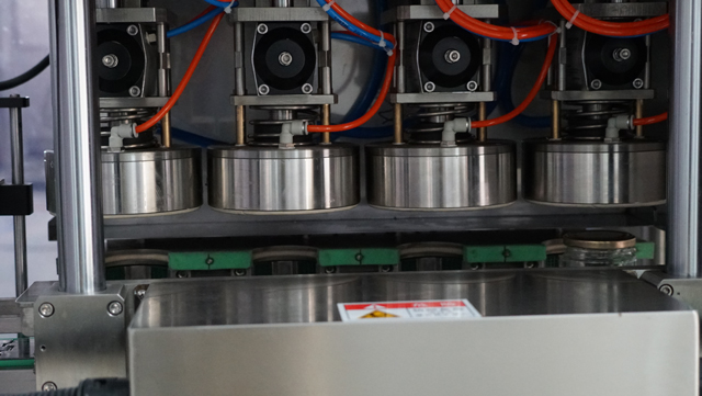 4 हेड्स कैपर वैक्यूम.jpg