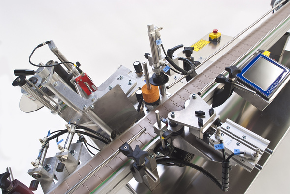 round bottle labeler equipment गोल बोतल लेबलिंग उपकरण.jpg