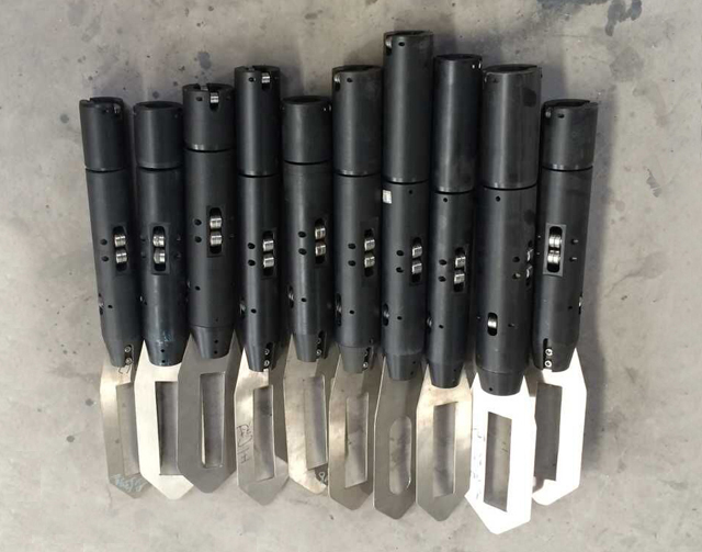 सेंटर पोस्ट स्लीव लेबलिंग मशीन.jpg