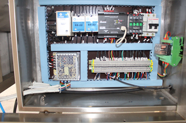 बोतलों के अंदर unscrambler.jpg