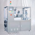 स्वचालित स्ट्रिप ट्यूब सिरेमिक पंप भरने अल्ट्रासोनिक सीलिंग मशीन