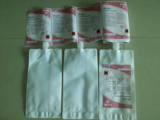 बैग लेबलिंग मशीनें अर्ध स्वचालित (4).jpg