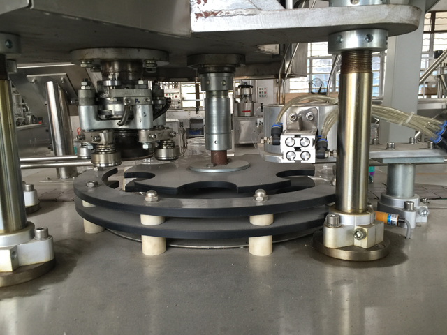 डिब्बे स्वचालित सील भाग.jpg