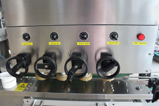 हाई स्पीड स्क्रू कैपर.jpg