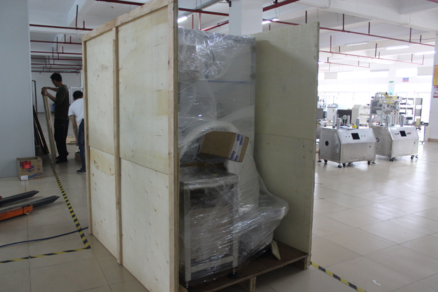 क्षैतिज लेबलिंग के लिए लकड़ी के केस पैकिंग (1).JPG