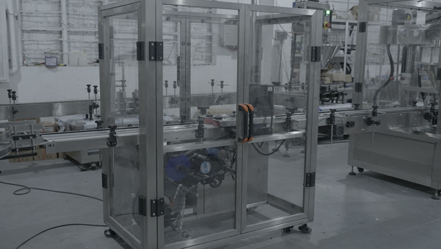 लेबलिंग नीचे जार मशीन.jpg