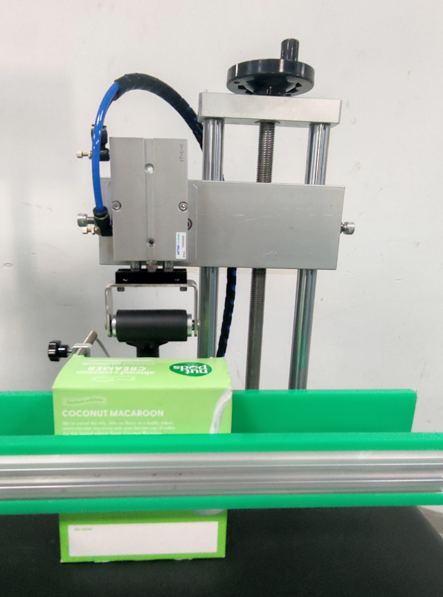 स्टीकर लेबलर.jpg का विवरण