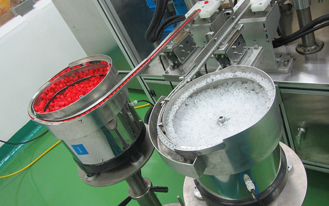 कैप्स फीडिंग बाउल.jpg