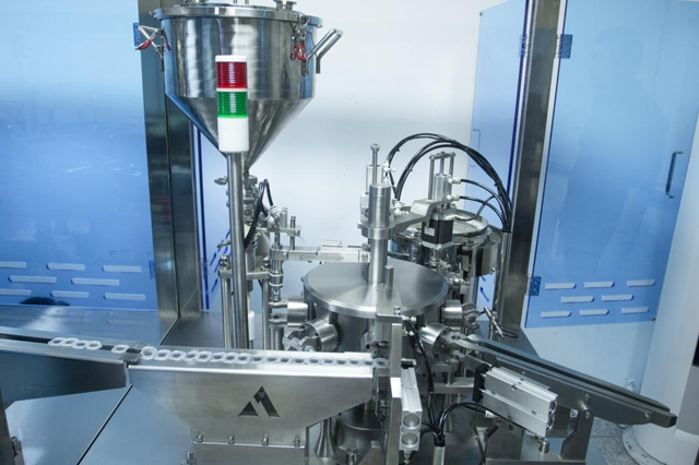 सिरिंज भरने की लाइन (2).jpg