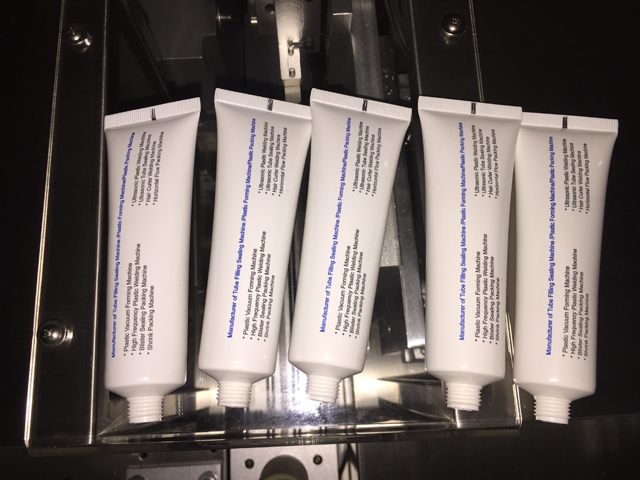 tubes samples filling sealing samples final products ट्यूबों से नमूने भराव मुहर.jpg