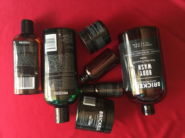 बोतलों के लिए रोलिंग लेबलर उपकरण लेबलिंग.jpg