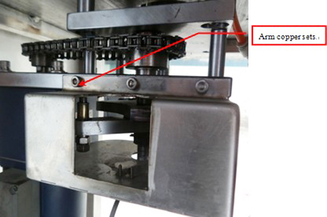 arm copper from capping screw capper equipment कैपिंग मशीन से हाथ तांबा सेट.jpg