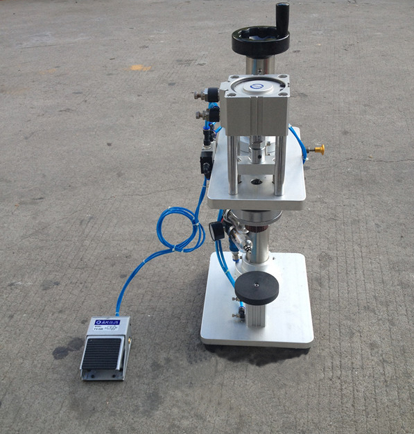 perfume pneumatic crimper equipments इत्र वायवीय crimper.jpg