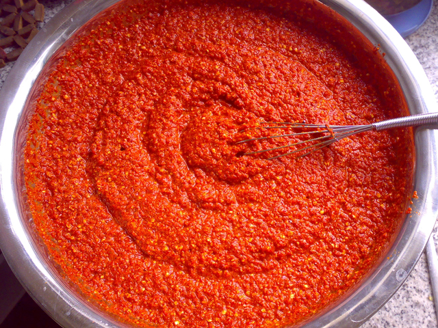 tomato sauce for filling काली मिर्च की चटनी.jpg