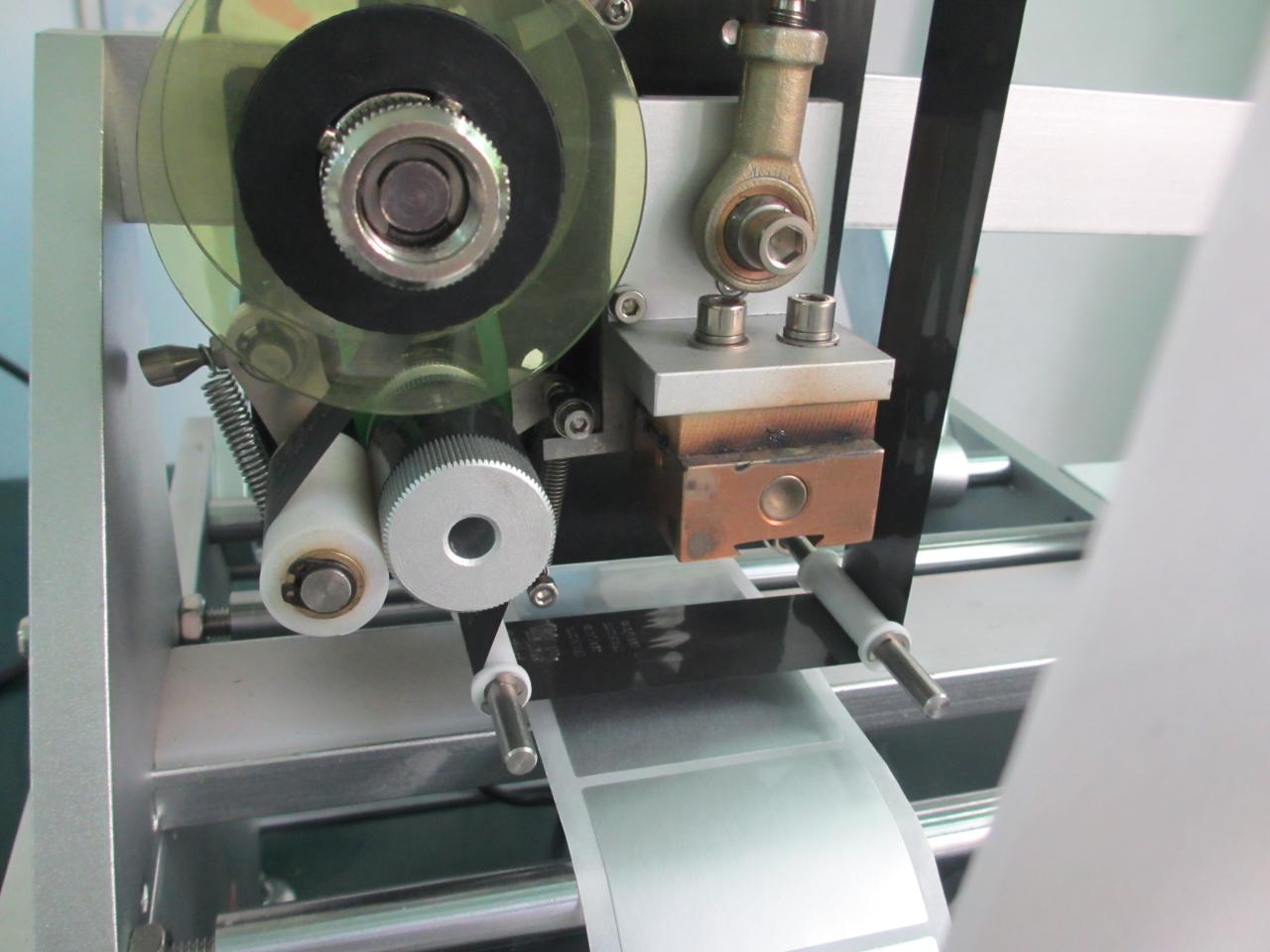 syringe labeling with printing coding function सिरिंज लेबल प्रिंटिंग कोडर के साथ (5).JPG