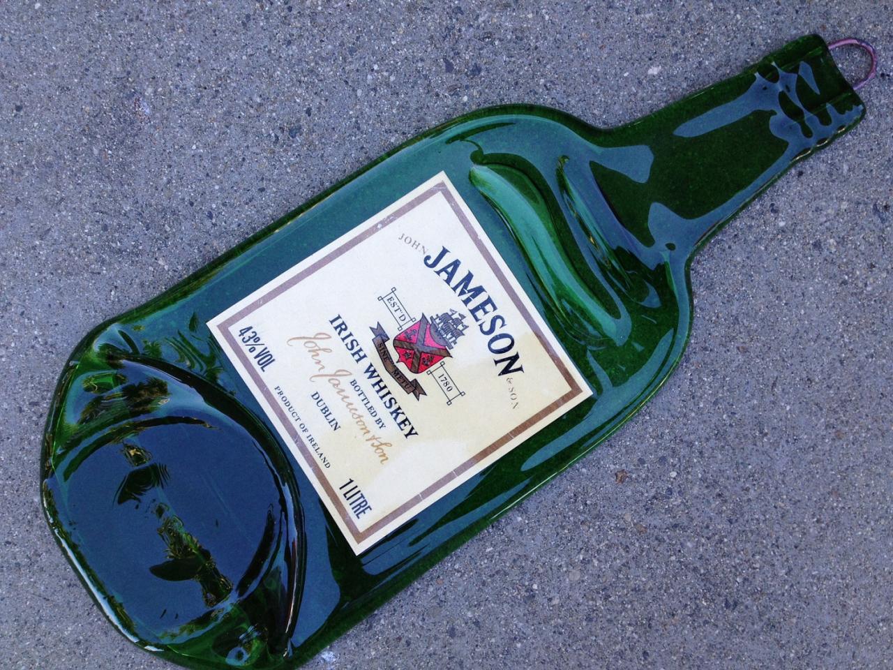 चपटी बोतलें.jpg