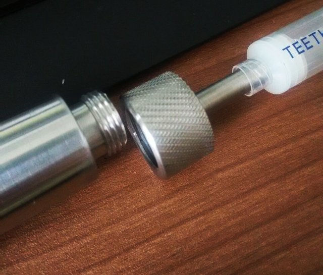 सिरिंज के सिर पर फिटिंग.jpg