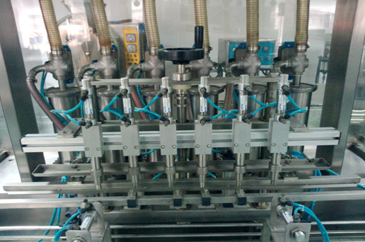 linear filling machinery for thick cream रैखिक भरने मशीनरी के लिए बंद शॉट.jpg